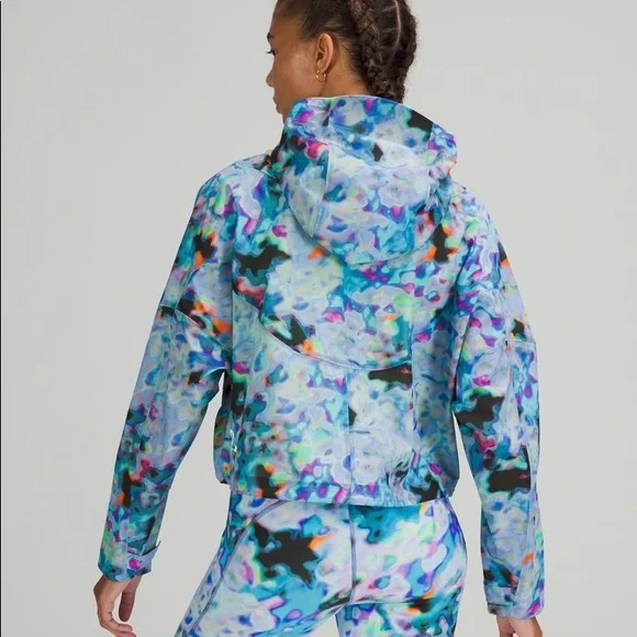 Lululemon Rain Chaser Jacket Seawheeze 2021 - Picture 4 of 10
